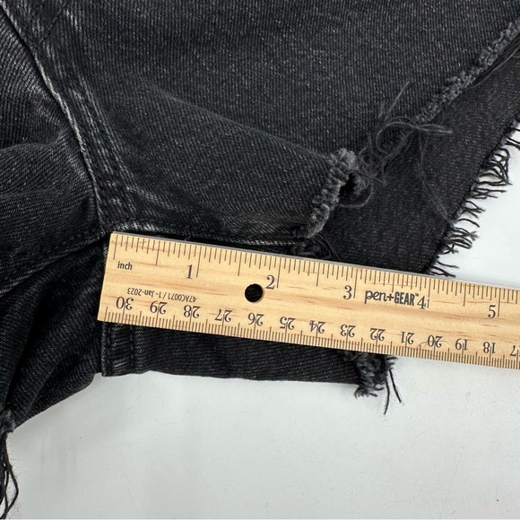 Levi’s 501 Jean Shorts Women W29 Black CutOff High Waist Button Fly Cotton Denim - Picture 9 of 9